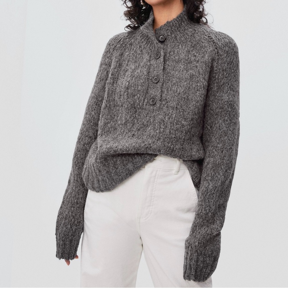 Everlane Lofty Knit Henley Sweater in Dark Charcoal, Size S